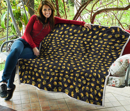 Gold Crown Pattern Print Quilt