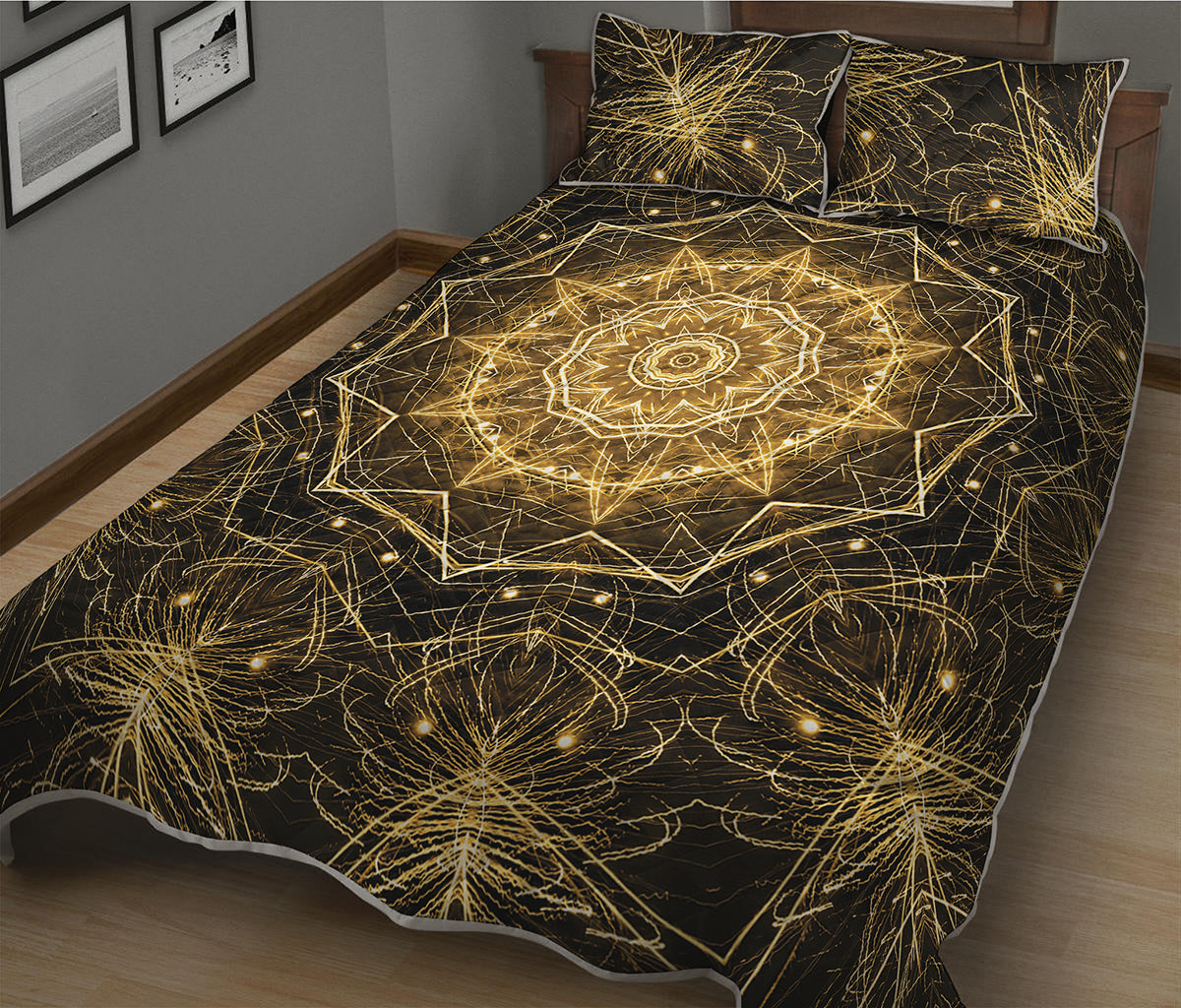 Gold Kaleidoscope Print Quilt Bed Set
