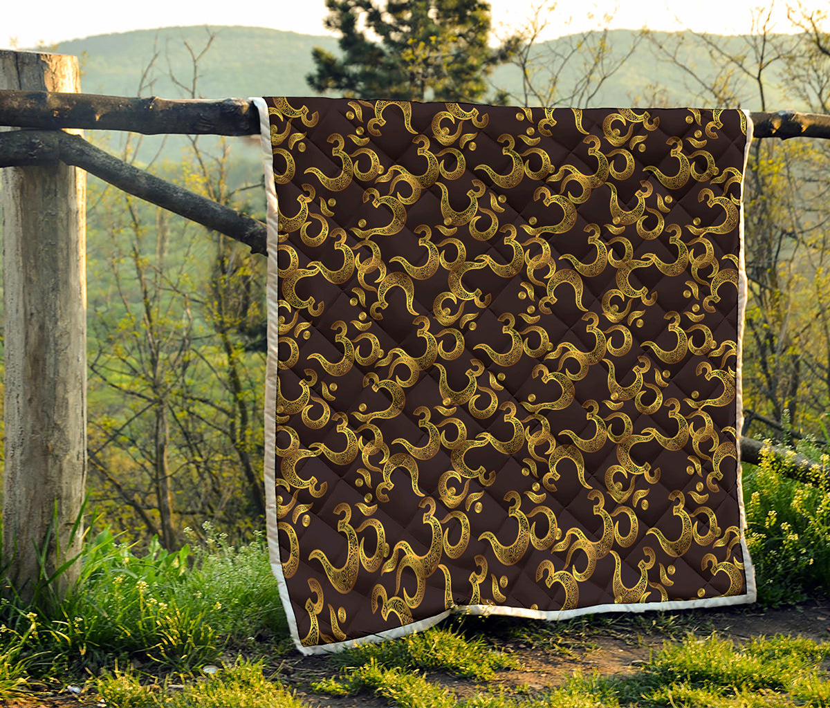 Gold Om Symbol Pattern Print Quilt