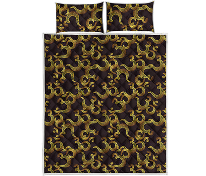 Gold Om Symbol Pattern Print Quilt Bed Set
