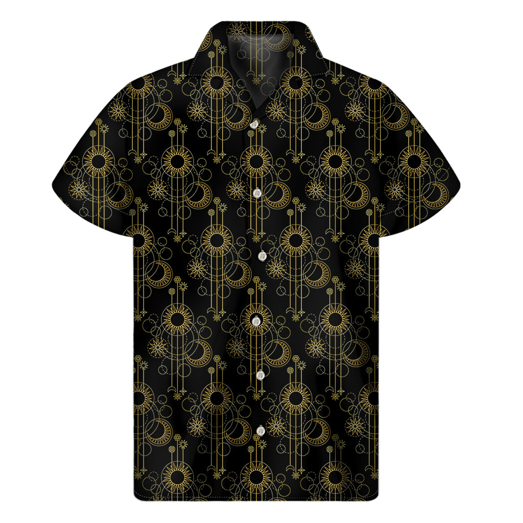 Gold Sun And Moon Pattern Print Men's Short Sleeve Shirt