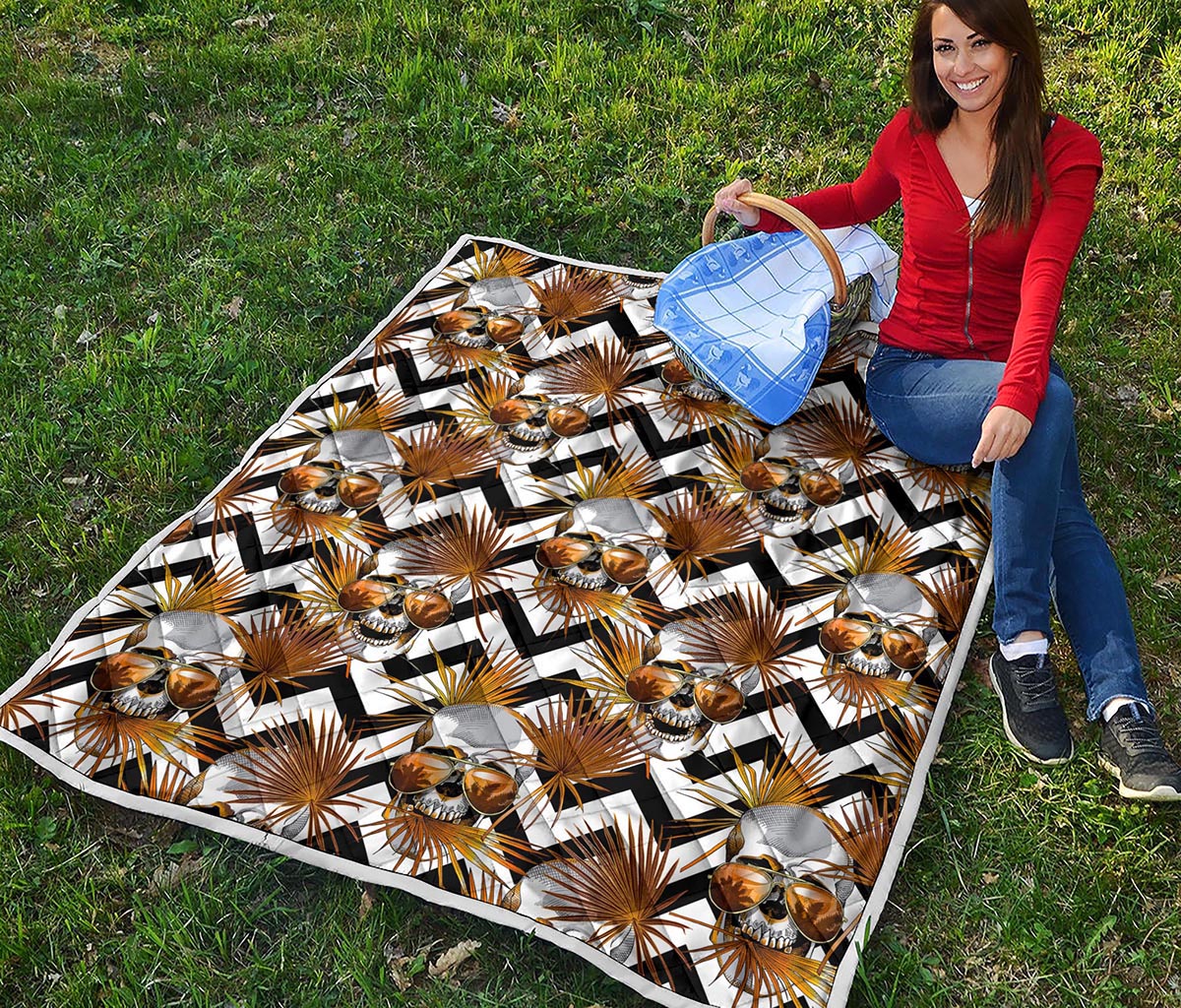 Gold Tropical Skull Pattern Print Quilt