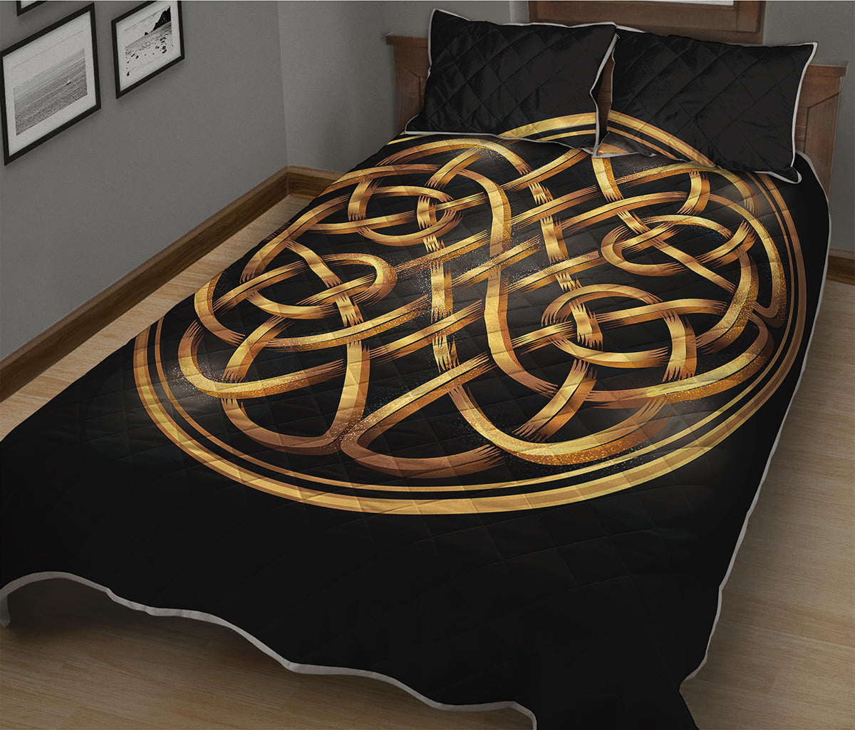 Golden Celtic Knot Print Quilt Bed Set