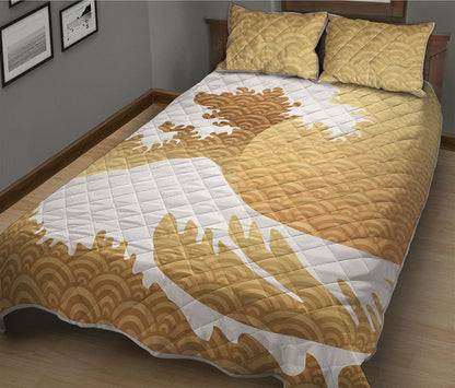 Golden Kanagawa Wave Print Quilt Bed Set