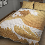 Golden Kanagawa Wave Print Quilt Bed Set
