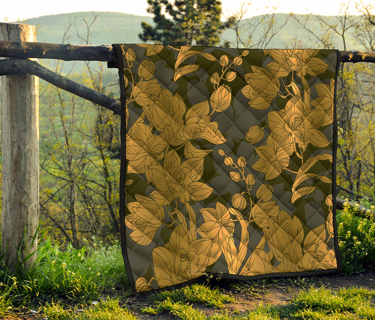 Golden Orchid Pattern Print Quilt