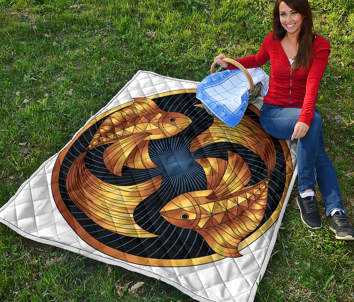 Golden Pisces Zodiac Sign Print Quilt