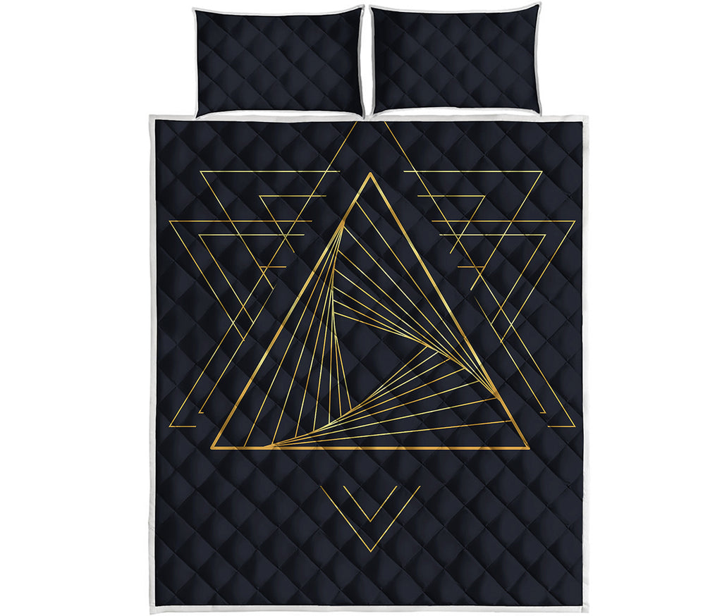 Golden Pyramid Print Quilt Bed Set