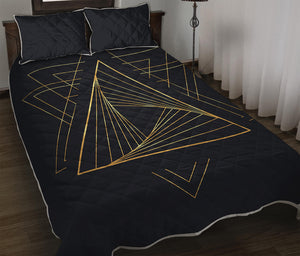 Golden Pyramid Print Quilt Bed Set