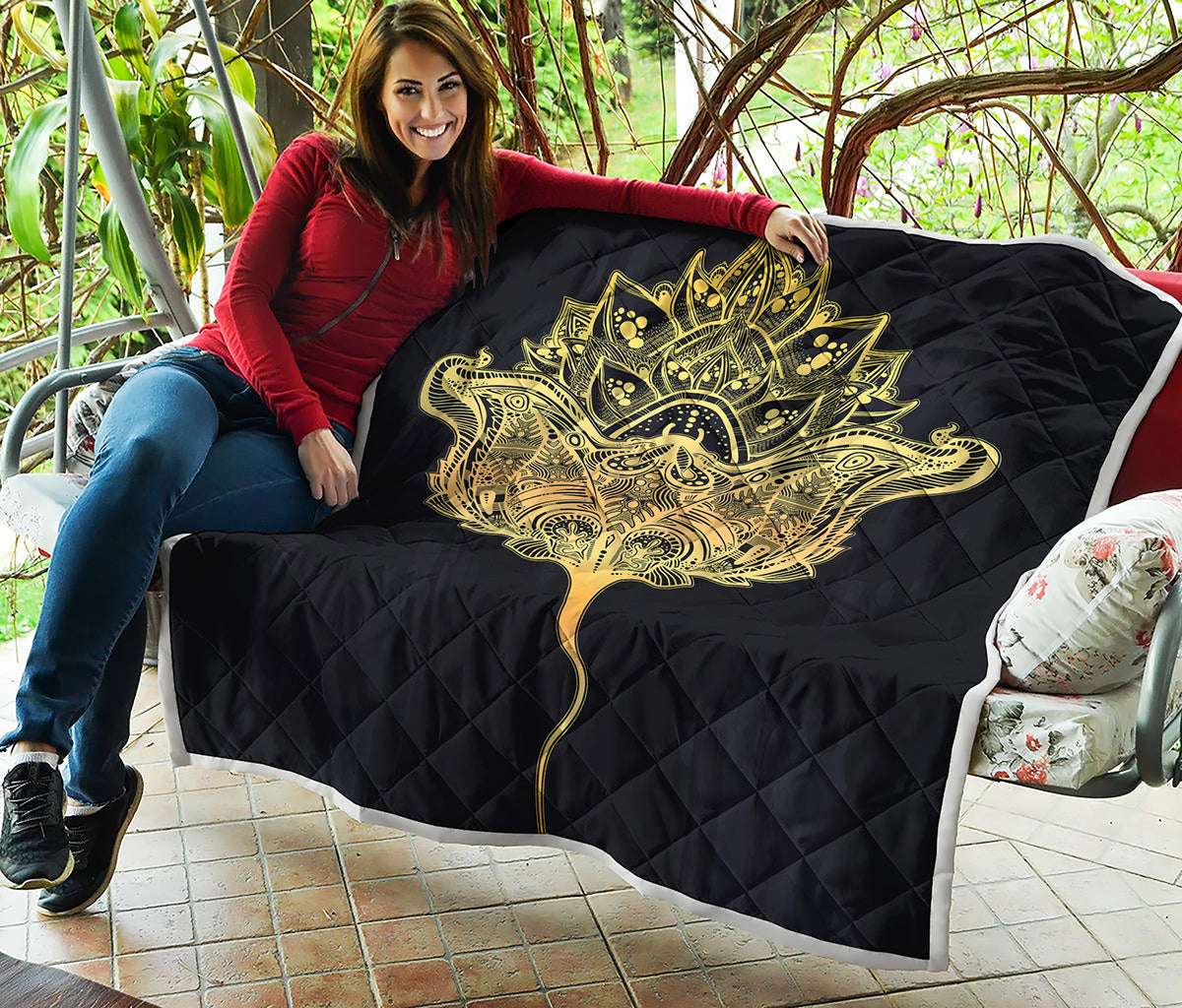 Golden Spiritual Stingray Print Quilt