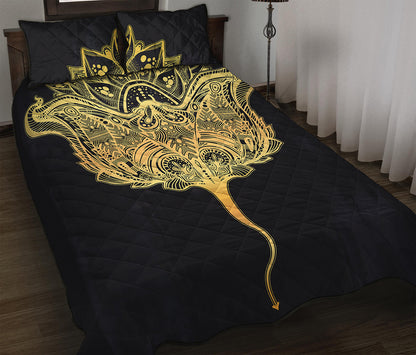 Golden Spiritual Stingray Print Quilt Bed Set