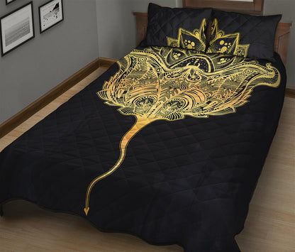 Golden Spiritual Stingray Print Quilt Bed Set