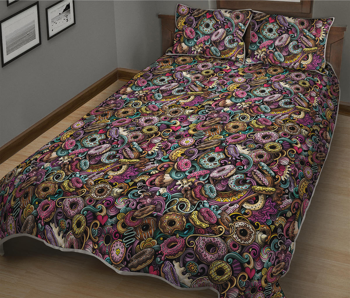 Graffiti Donut Pattern Print Quilt Bed Set