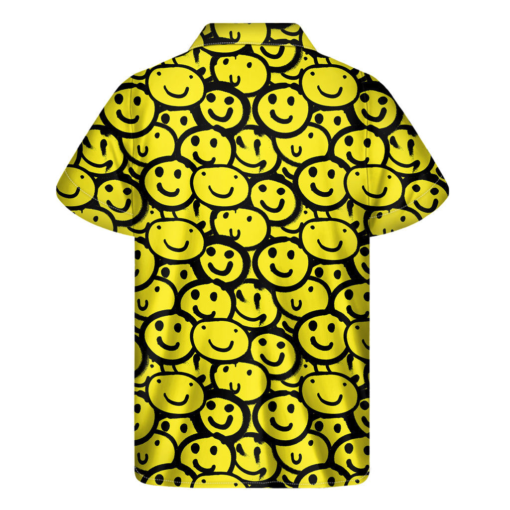 Graffiti Happy Emoji Pattern Print Men's Short Sleeve Shirt