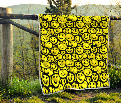 Graffiti Happy Emoji Pattern Print Quilt