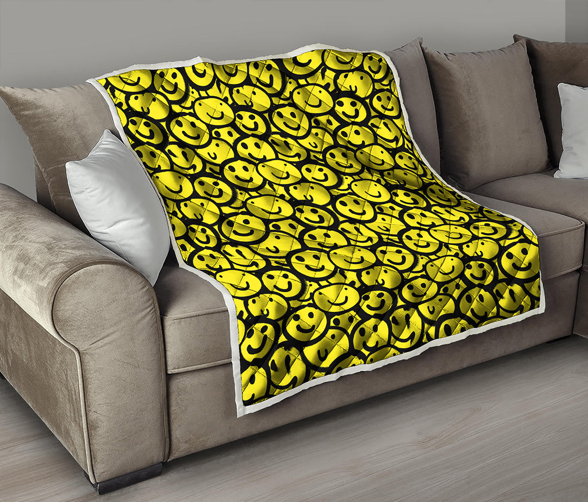 Graffiti Happy Emoji Pattern Print Quilt