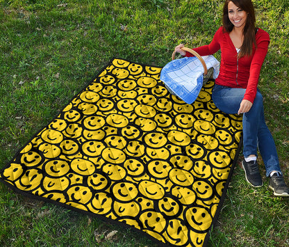 Graffiti Happy Emoji Pattern Print Quilt