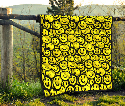 Graffiti Happy Emoji Pattern Print Quilt