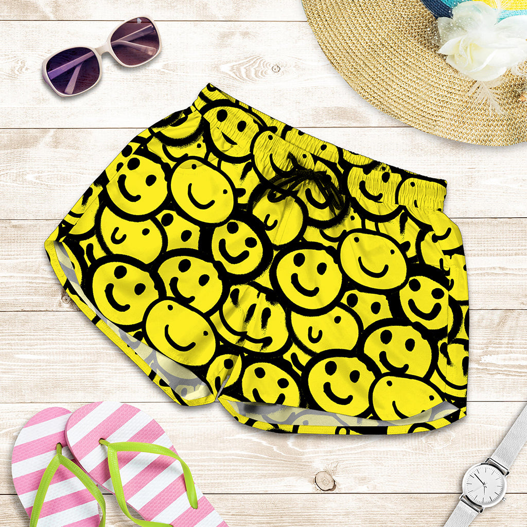 Graffiti Happy Emoji Pattern Print Women's Shorts