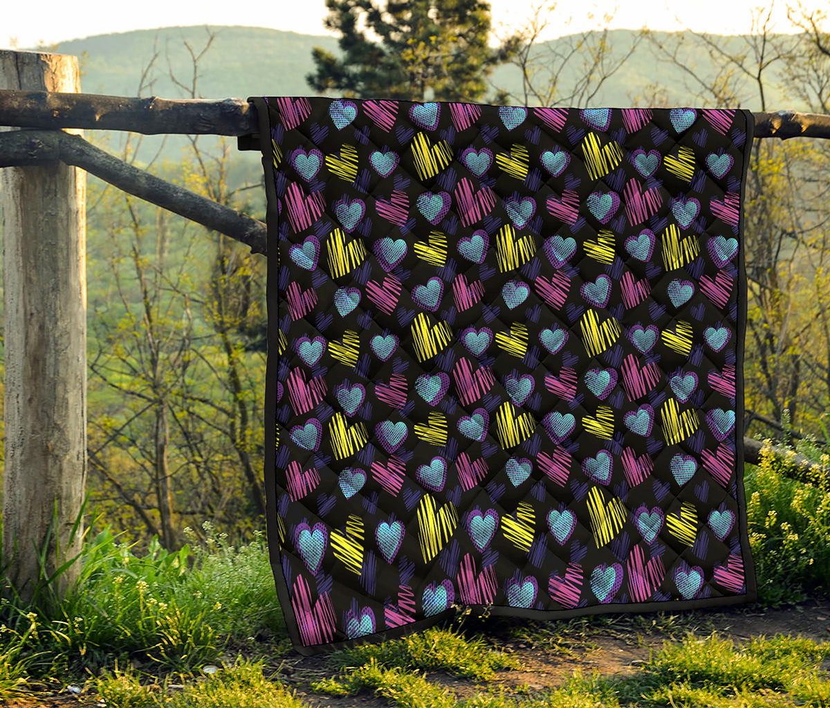 Graffiti Heart Pattern Print Quilt