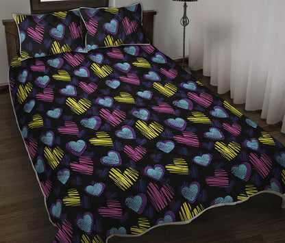 Graffiti Heart Pattern Print Quilt Bed Set
