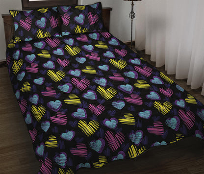 Graffiti Heart Pattern Print Quilt Bed Set