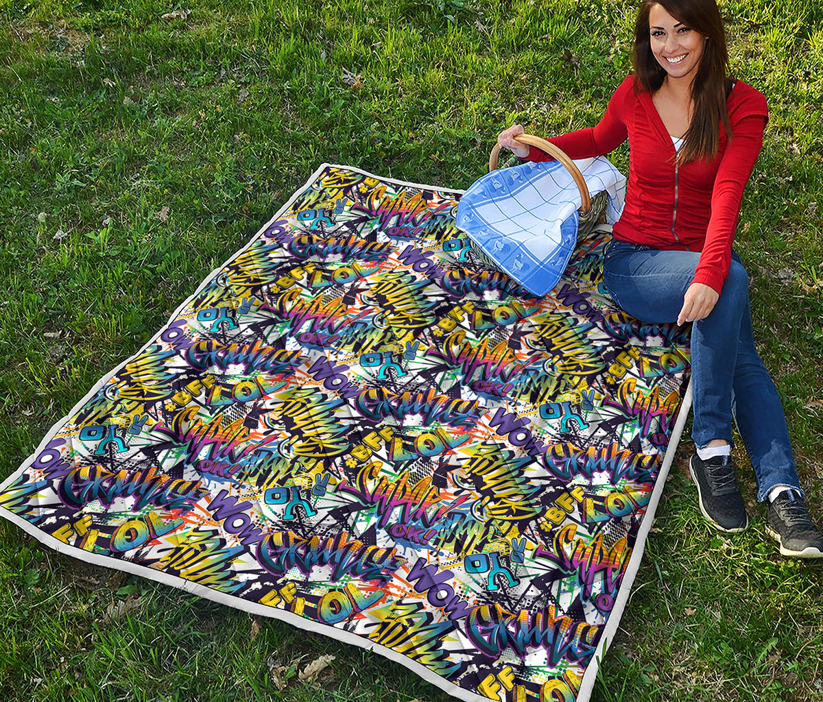 Graffiti Text Pattern Print Quilt