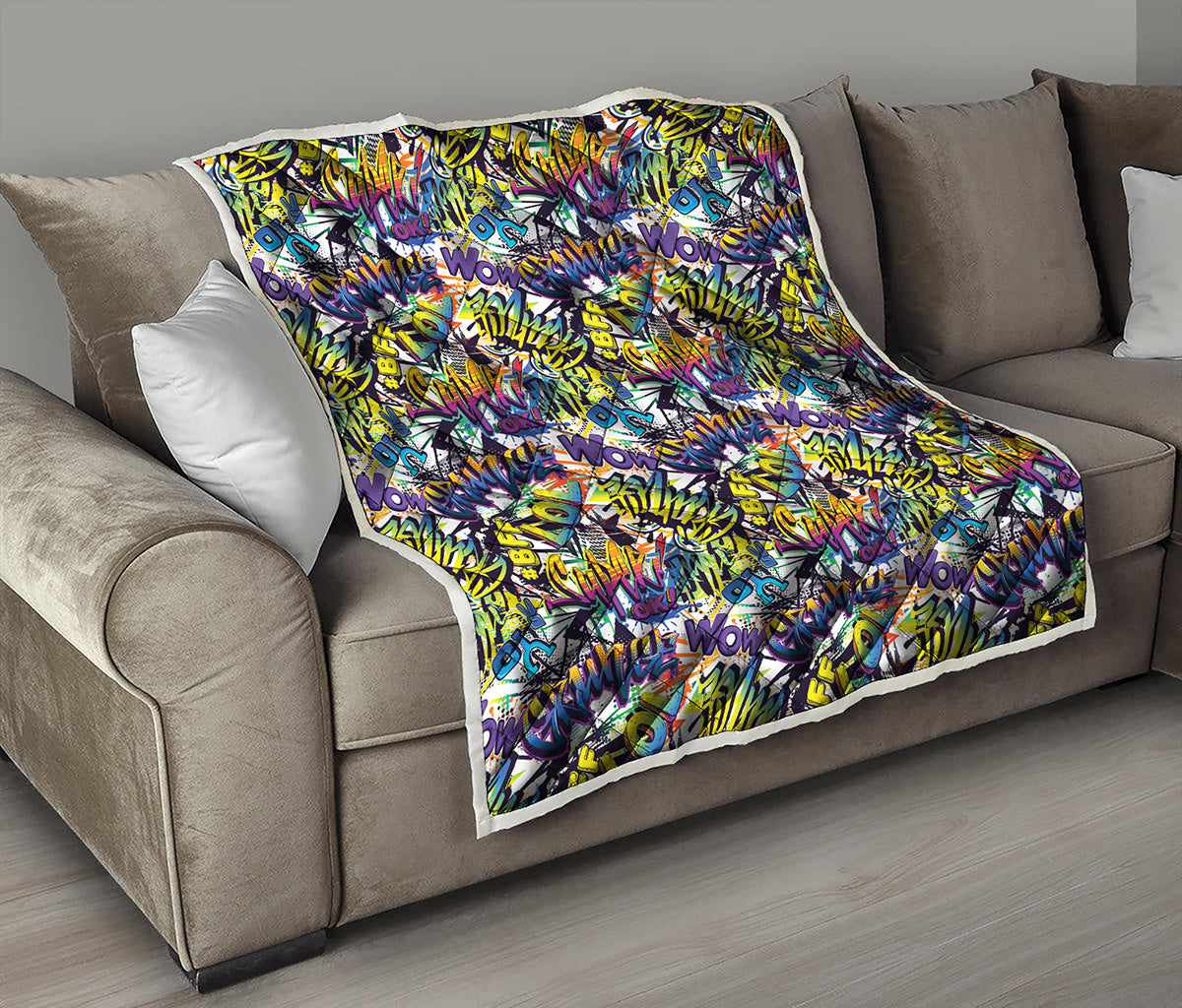 Graffiti Text Pattern Print Quilt