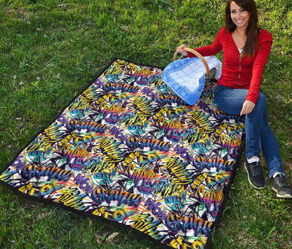 Graffiti Text Pattern Print Quilt