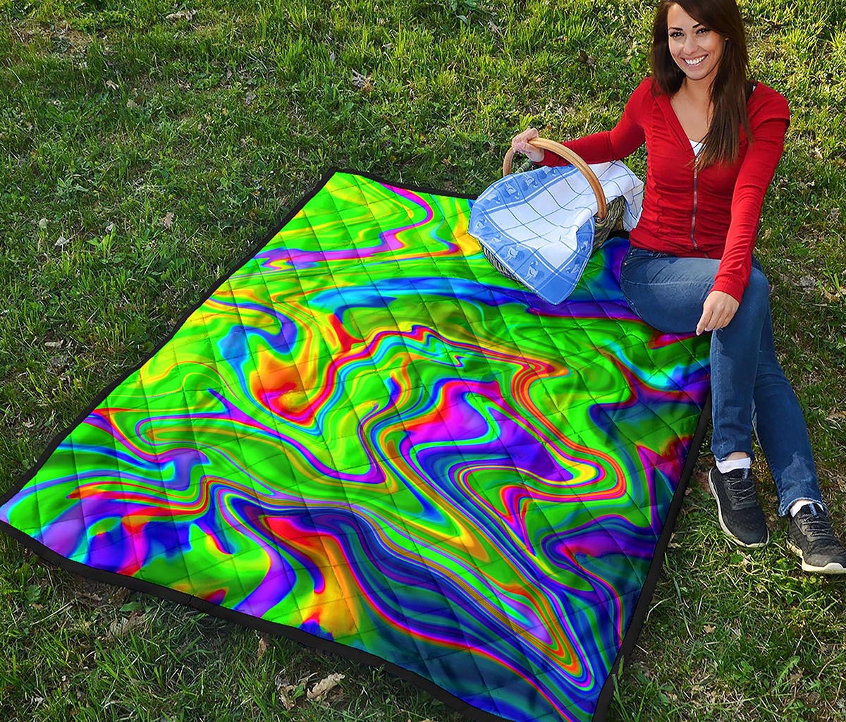Green Abstract Liquid Trippy Print Quilt