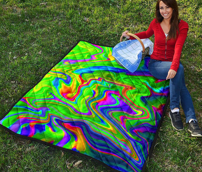 Green Abstract Liquid Trippy Print Quilt