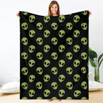 Green Alien Face Pattern Print Blanket