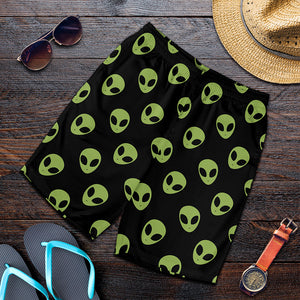 Green Alien Face Pattern Print Men's Shorts