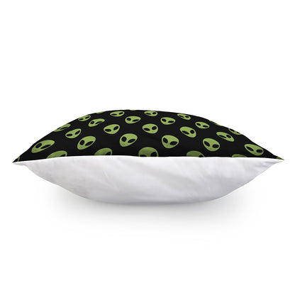Green Alien Face Pattern Print Pillow Cover