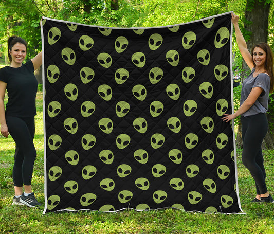 Green Alien Face Pattern Print Quilt