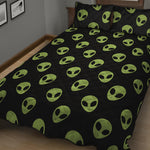 Green Alien Face Pattern Print Quilt Bed Set