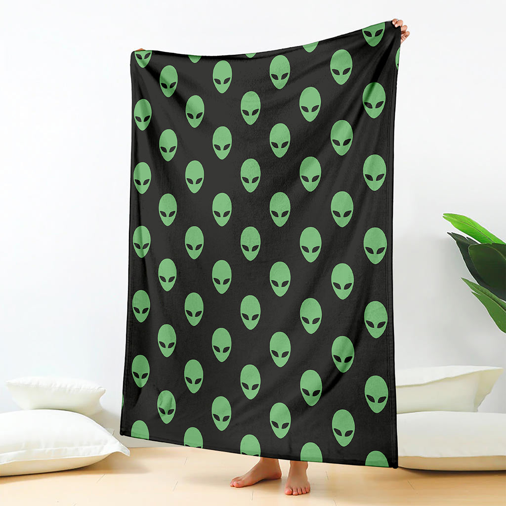 Green Alien Face Print Blanket