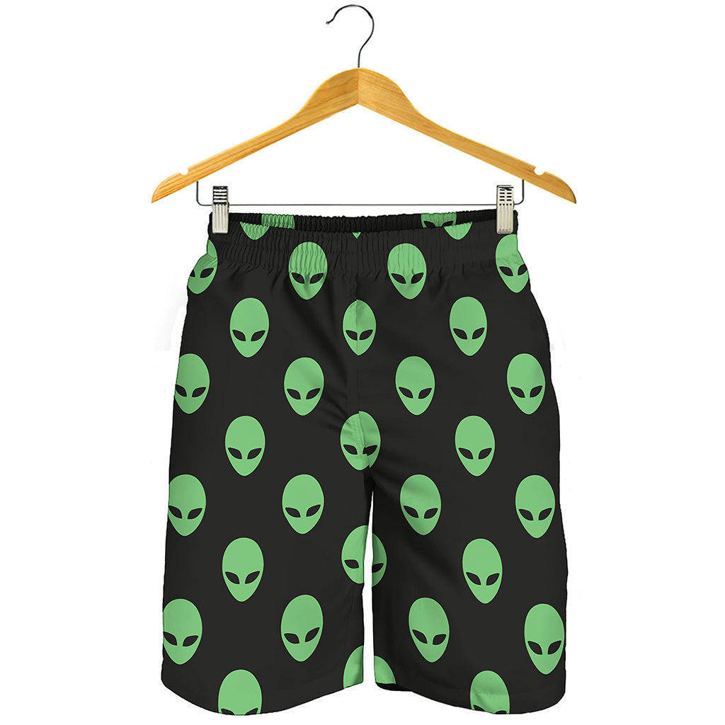 Green Alien Face Print Men's Shorts