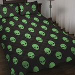 Green Alien Face Print Quilt Bed Set