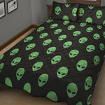 Green Alien Face Print Quilt Bed Set
