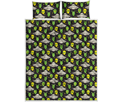 Green Alien UFO Space Print Quilt Bed Set