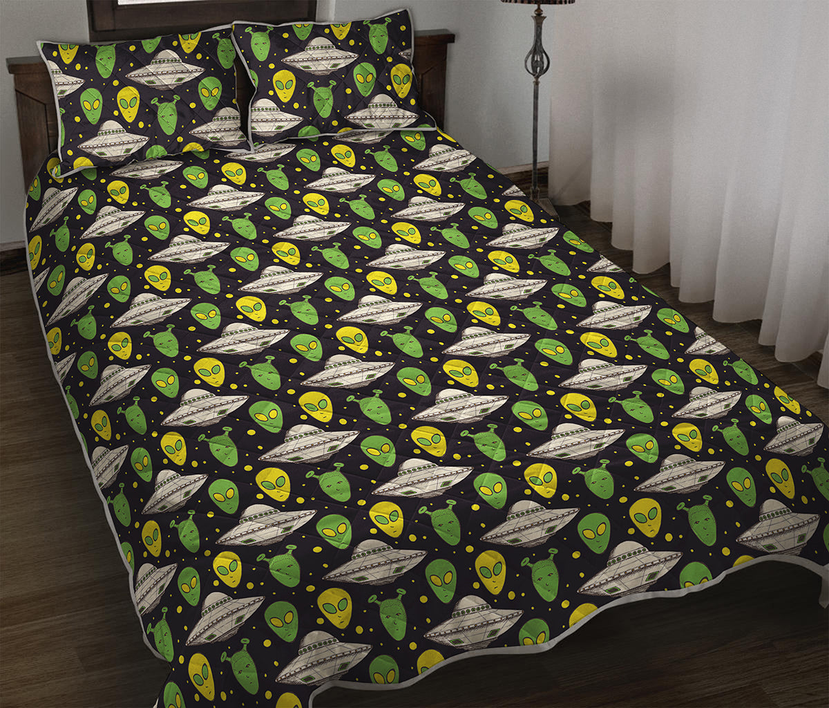 Green Alien UFO Space Print Quilt Bed Set