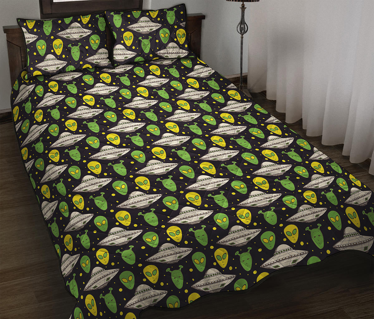Green Alien UFO Space Print Quilt Bed Set