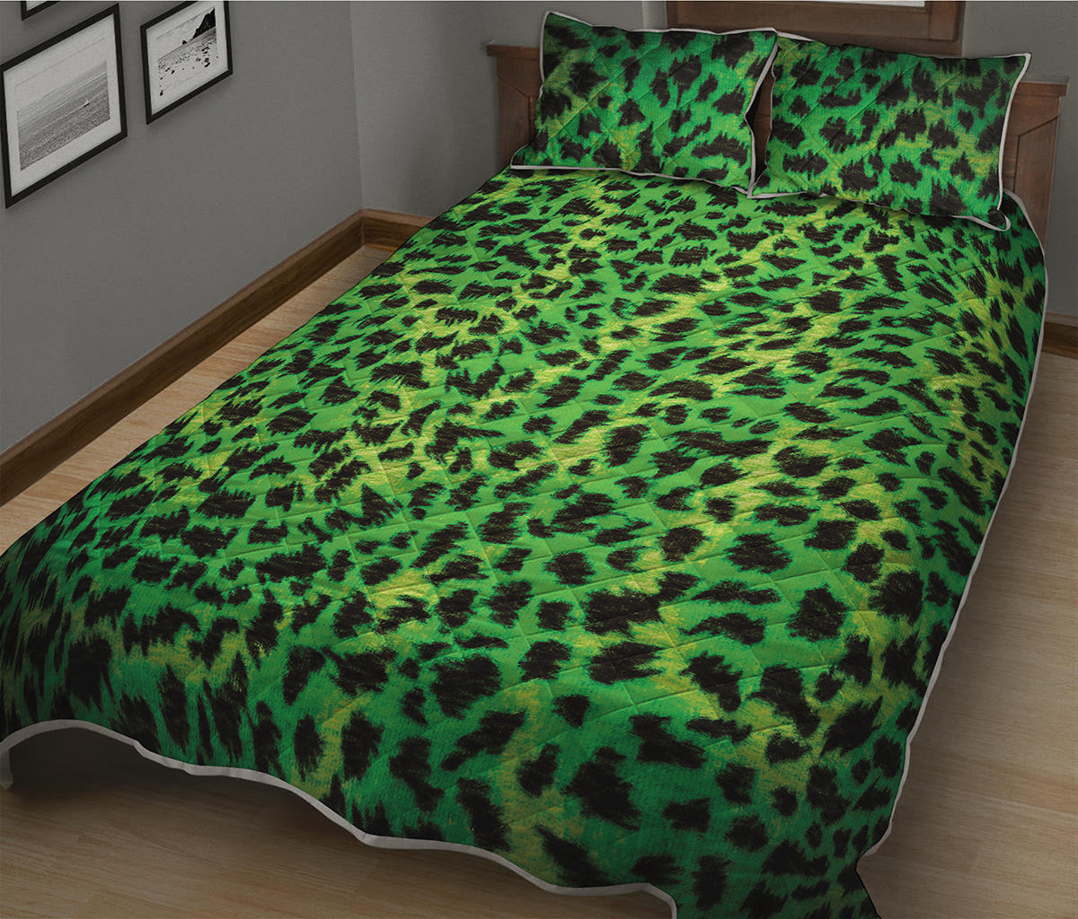 Green And Black Cheetah Print Quilt Bed Set