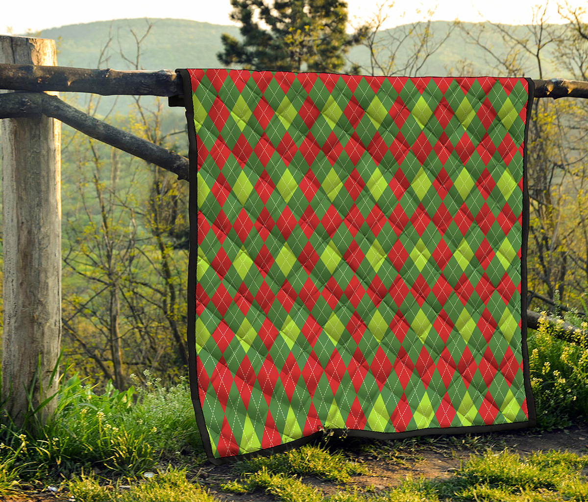 Green And Red Christmas Argyle Print Quilt