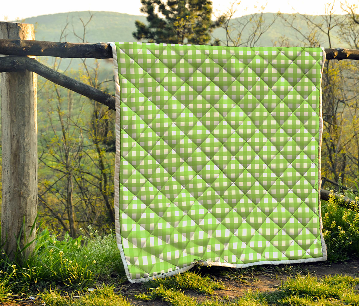 Green And White Check Pattern Print Quilt