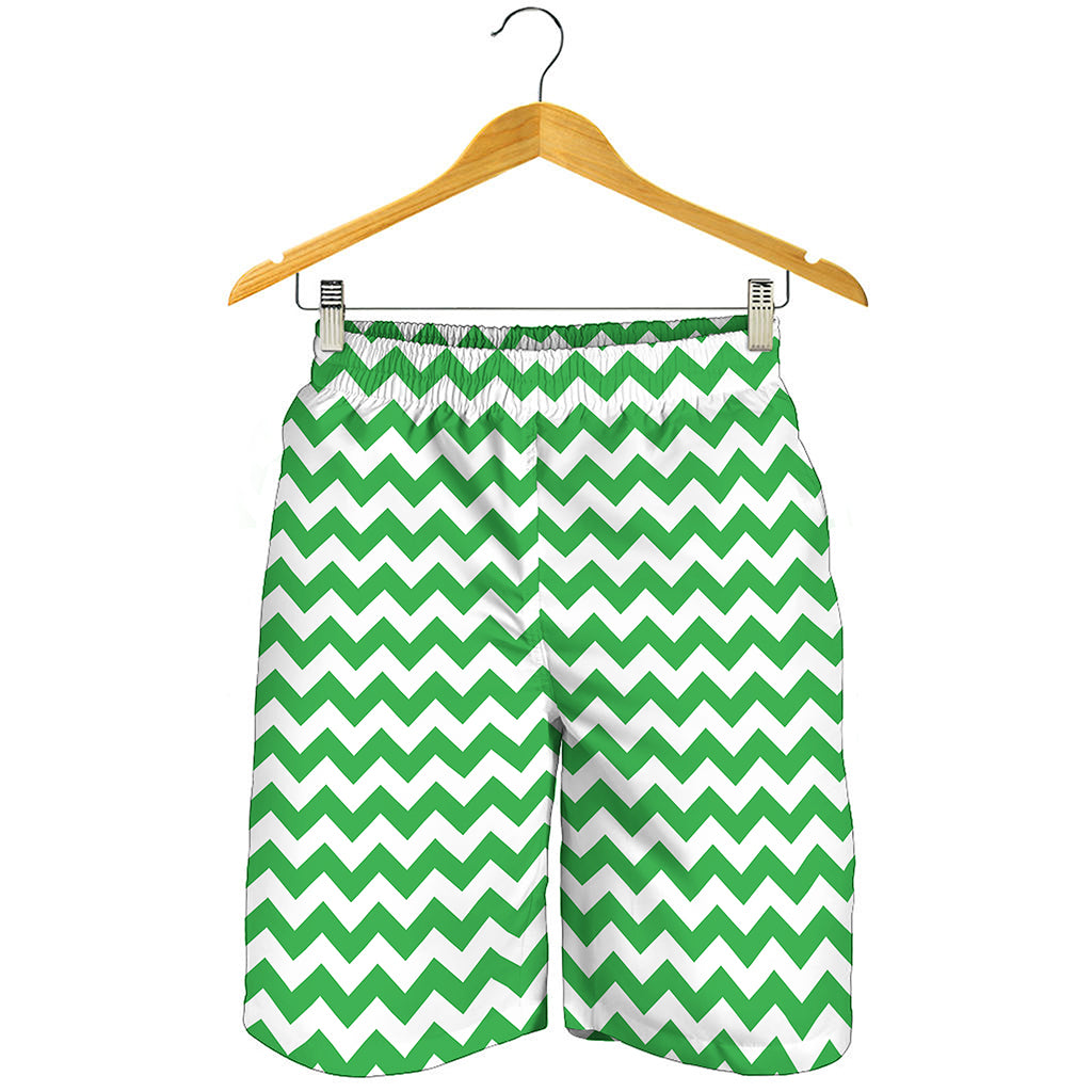 Green And White Chevron Pattern Print Men's Shorts