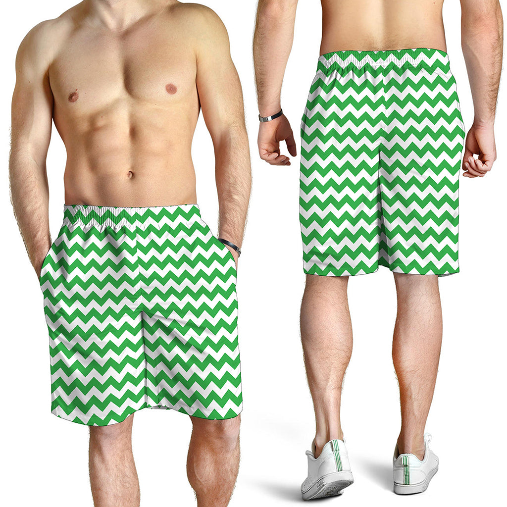Green And White Chevron Pattern Print Men's Shorts