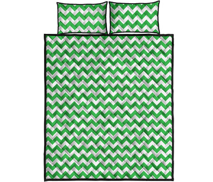 Green And White Chevron Pattern Print Quilt Bed Set