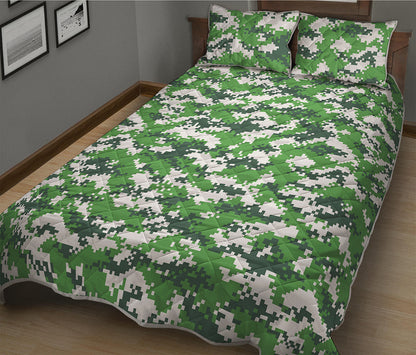 Green And White Digital Camo Print Quilt Bed Set